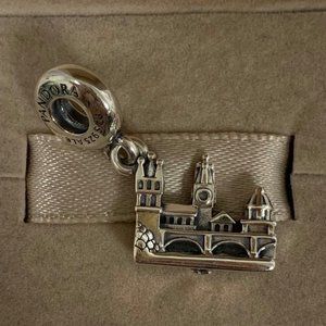 Pandora Charles Bridge silver dangle